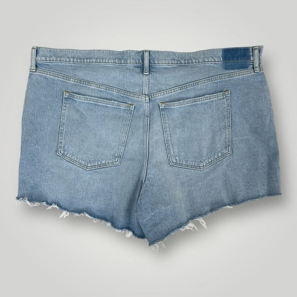 Abercrombie & Fitch new tags